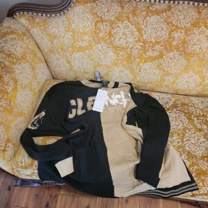 black and cream graphic longsleeve pullover